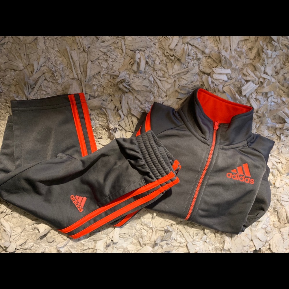 Adidas Sweatsuit